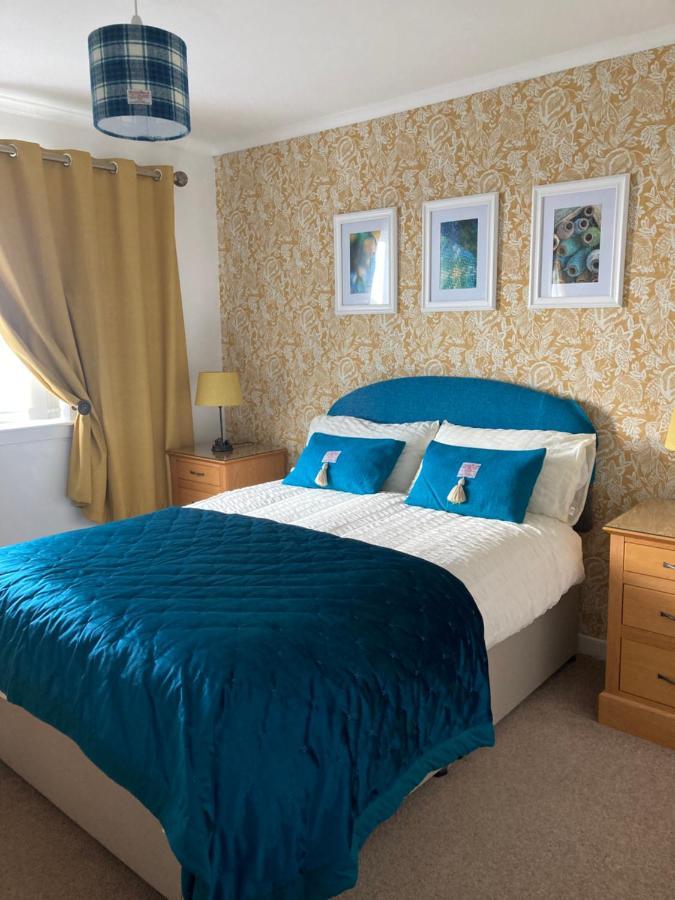 Bed and Breakfast Twenty Seven à Stornoway  Extérieur photo